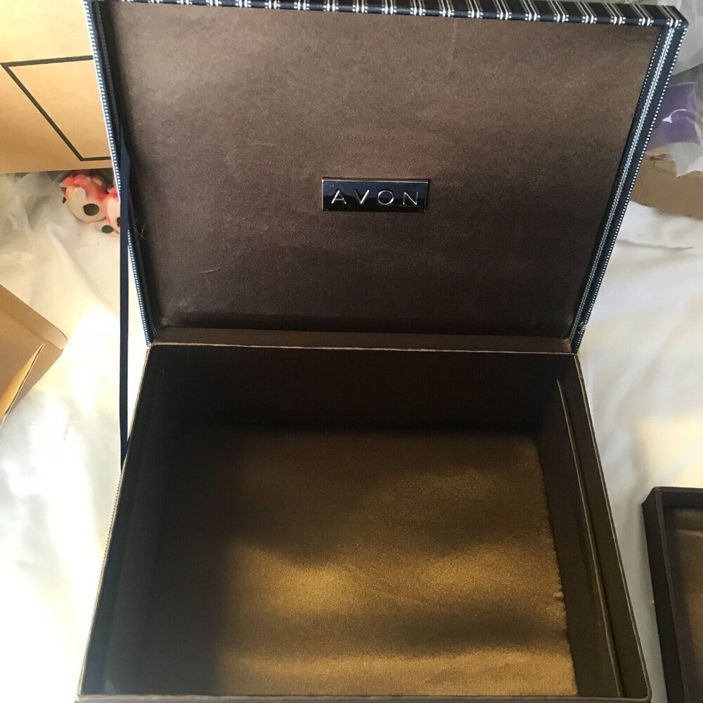 Avon  2008 Presidents Club‎ BIRTHDAY GIFT - CUSTOM JEWELRY BOX - NIB